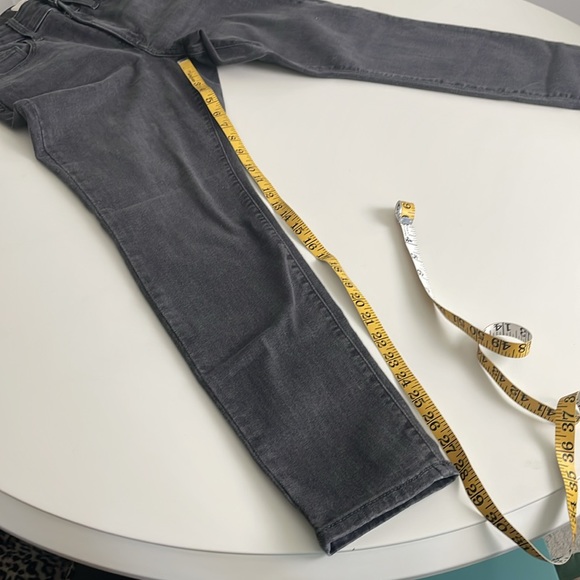 Universal Thread Factory Faded Black High Rise Skinny Jeans- 10 - Picture 12 of 13